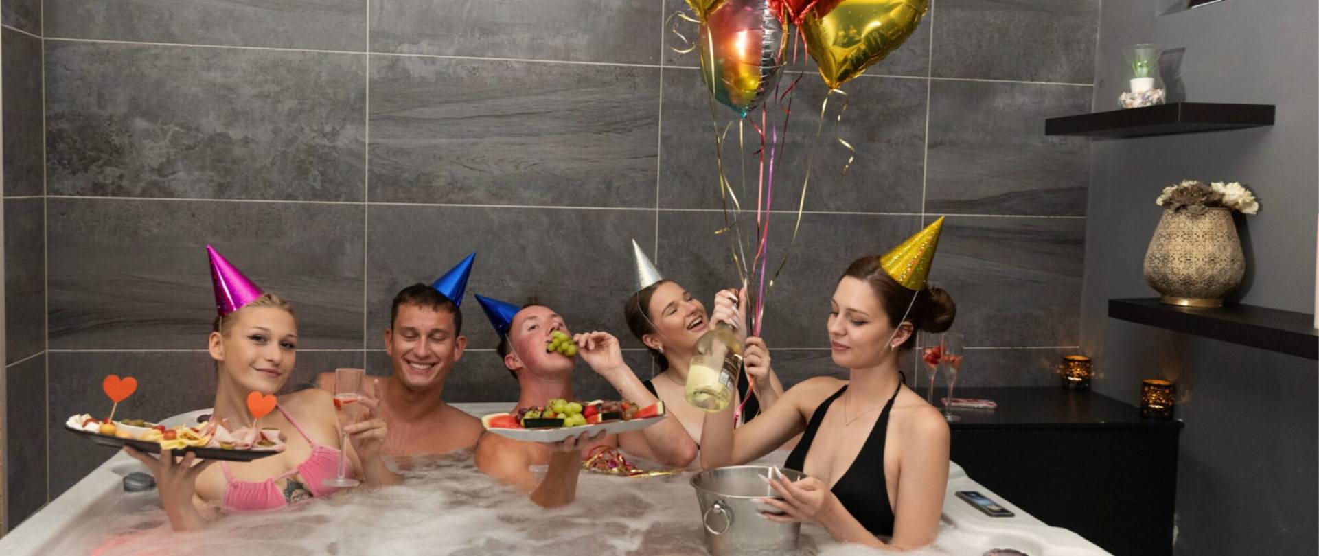 Sauna a vířivka